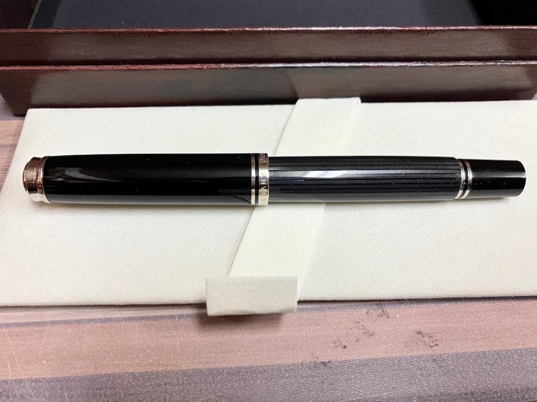美品 ペリカン スーべレーン M805 ブラックストライプ 18金 750