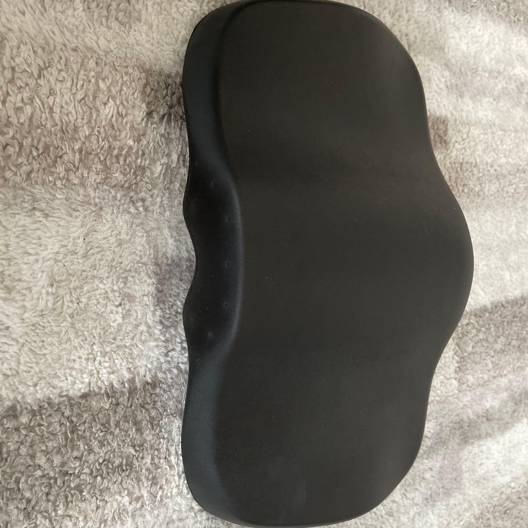 ブラック姿勢矯正クッション
