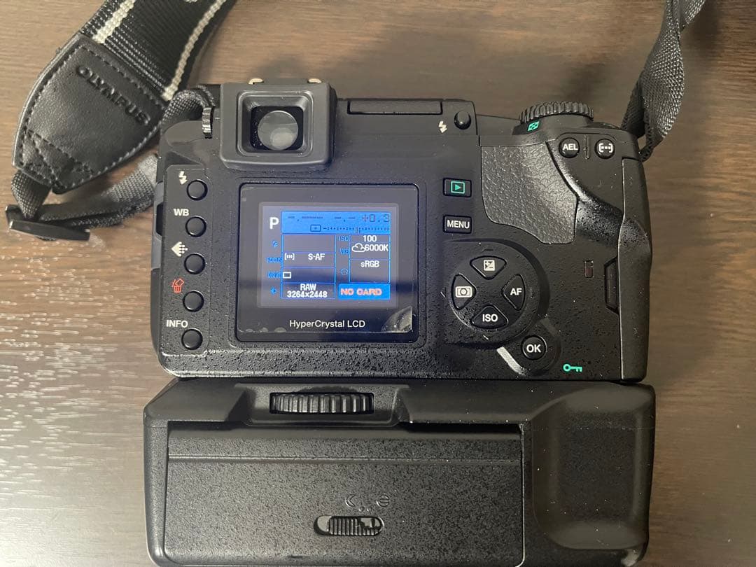 OLYMPUS E-300 縦グリップ付き（希少品）
