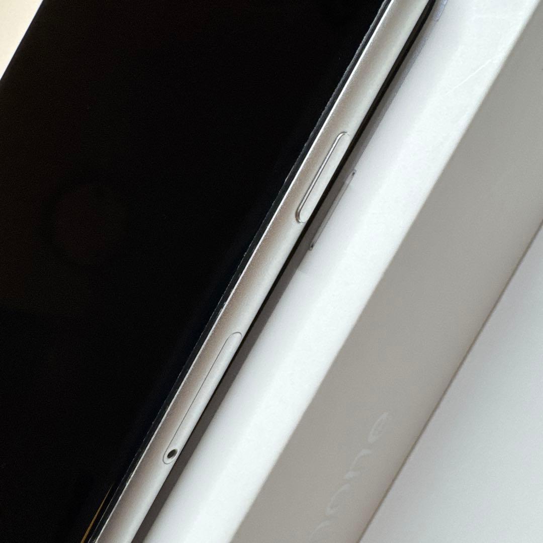 iPhone SE（第2世代）64GB ブラック SIMフリー バッテリー72%