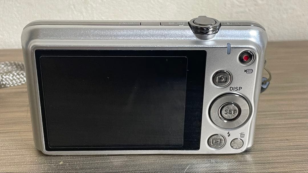 CASIO EXILIM 16.1MP コンパクトデジタルカメラ