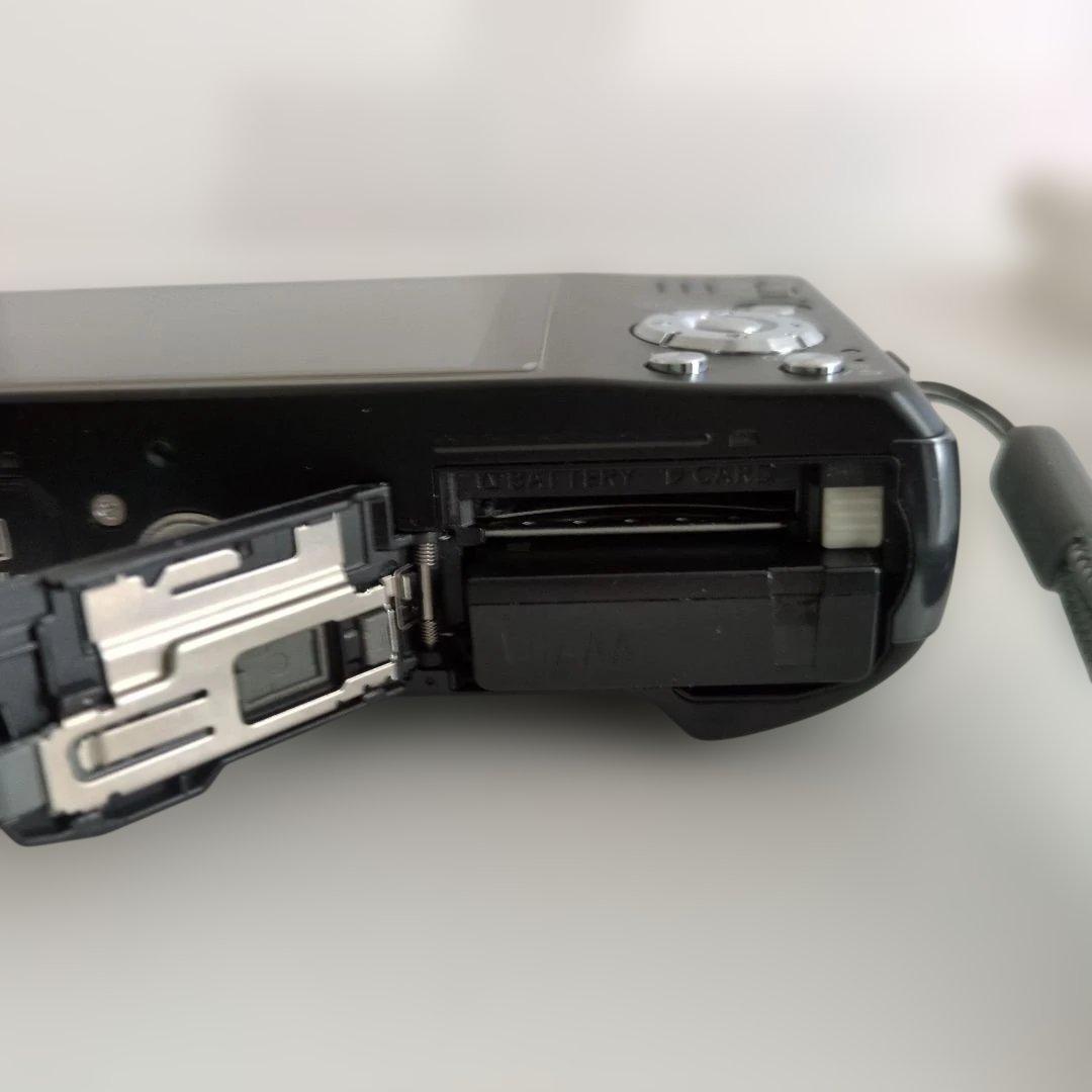 Panasonic　LUMIX DMC-TZ30