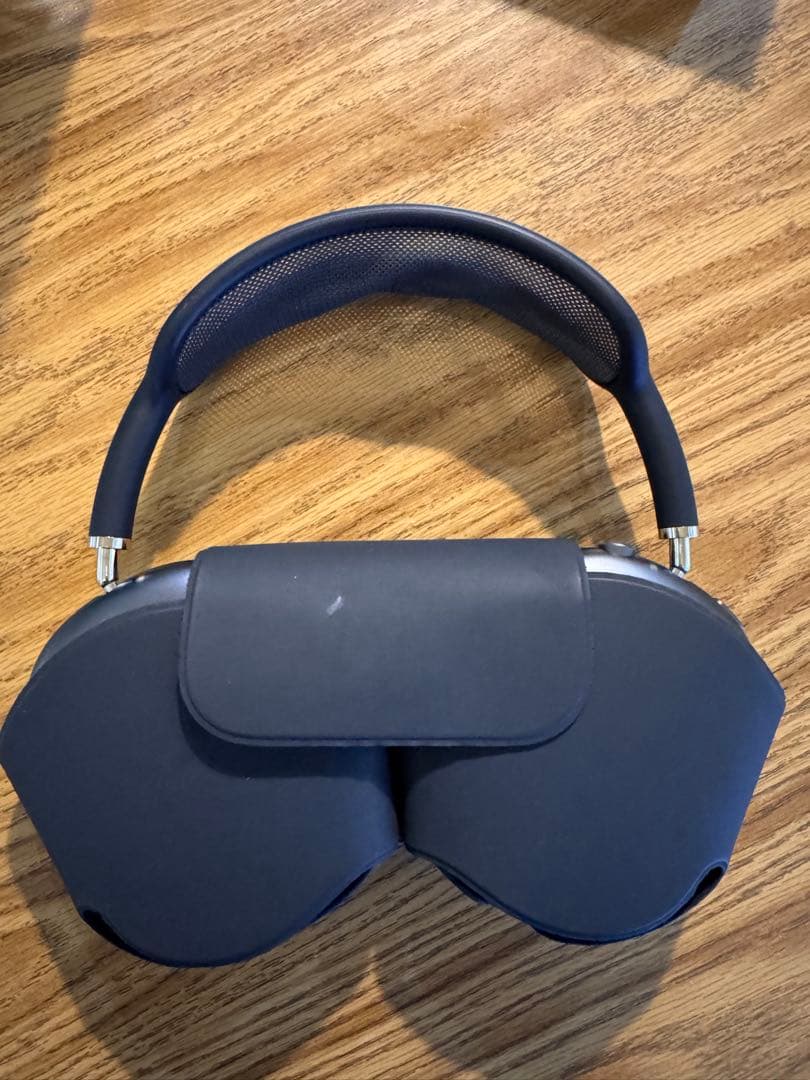 AirPods Max Lightning端子
