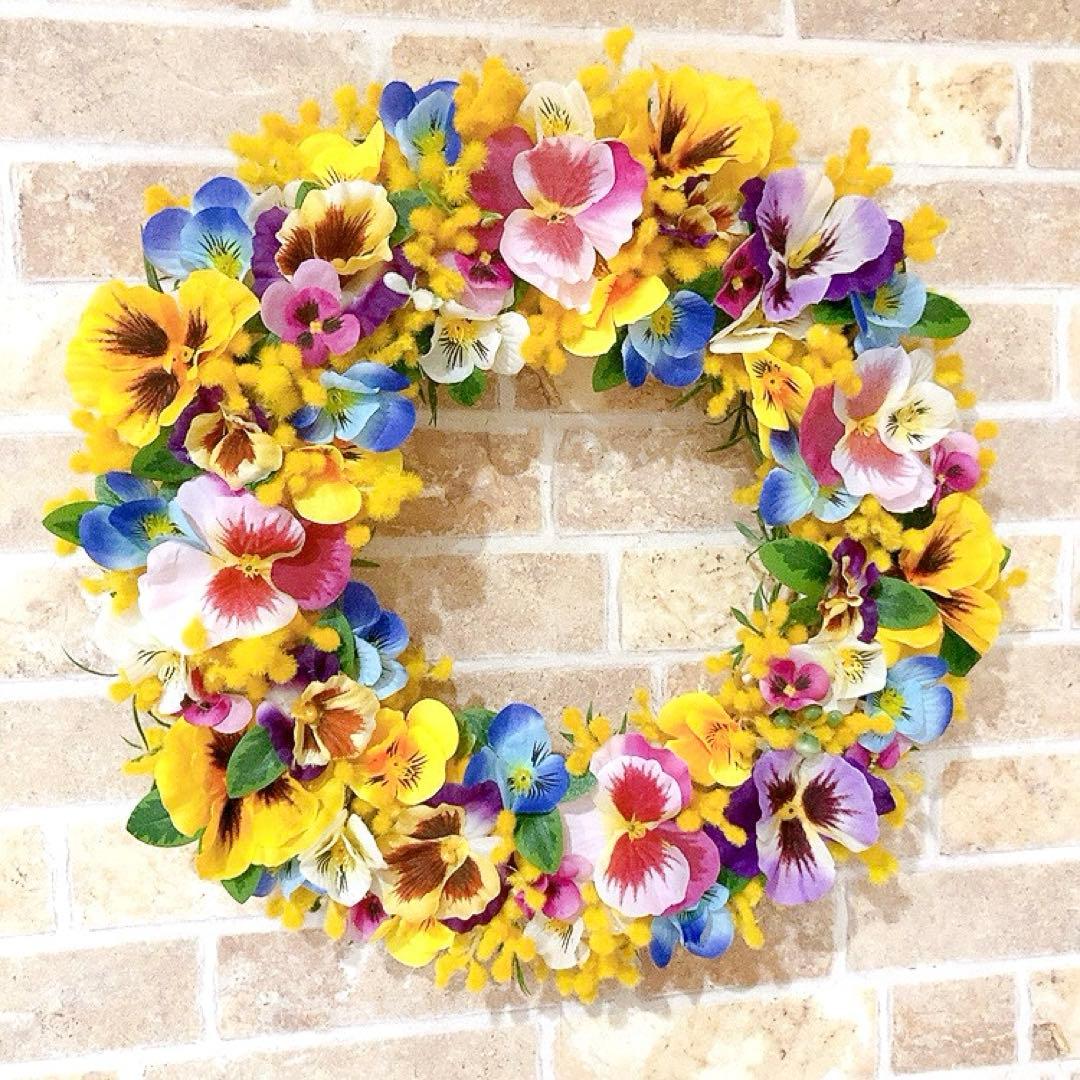 フラワーリース♡満開のパンジーとビオラ♡ミモザのリース♡造花リース