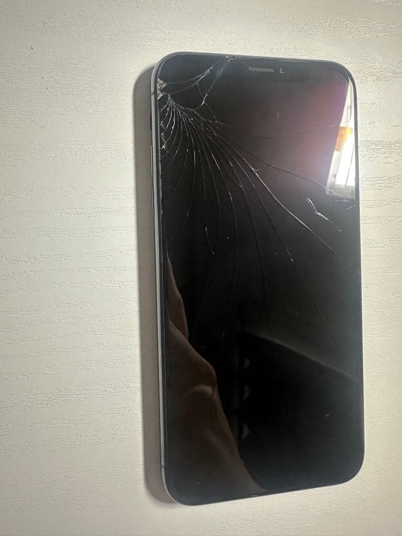 iPhone X 256GB 画面割れあり