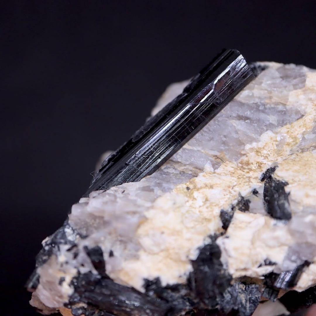 ショール 鉄電気石 ブラックトルマリン161.8g T802 鉱物　天然石　原石