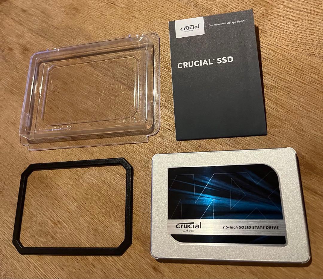 Crucial MX500 1000GB 2.5インチSSD