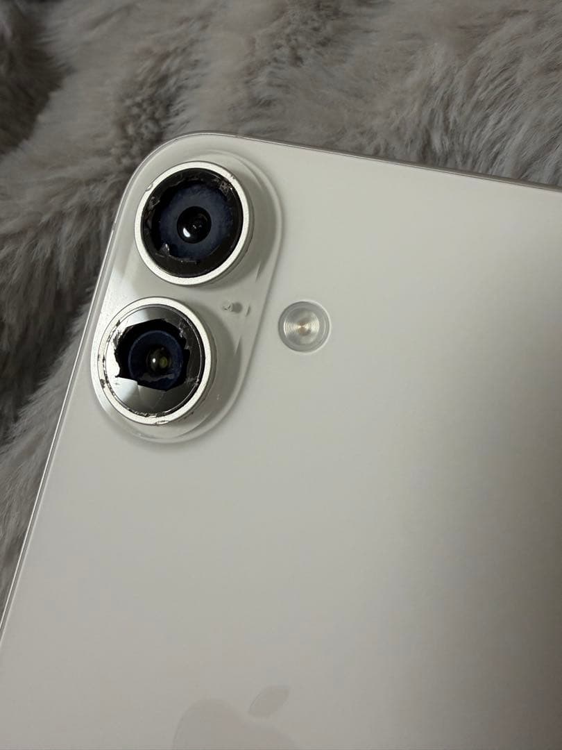 iPhone16 128GB白 外カメ割れ 内カメ不良
