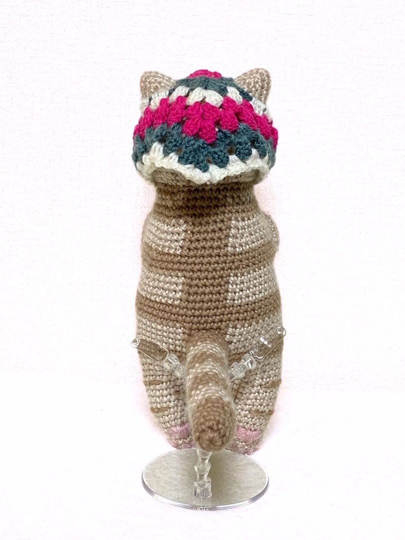 バブーシュカの茶トラ猫さんのあみぐるみ