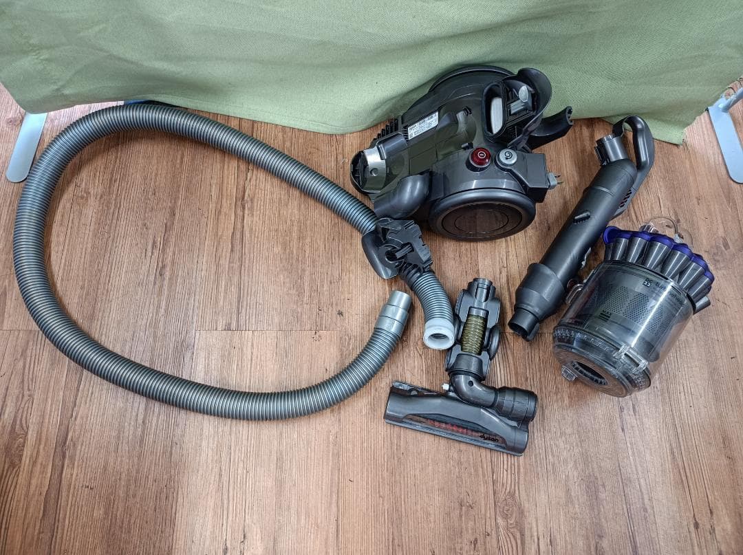 都《USZAP》dyson　ダイソン　DC22　掃除機