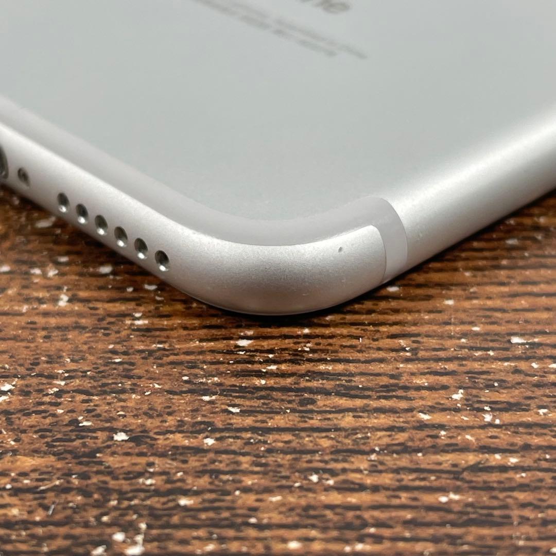 動作OK iPhone7 32GB シルバー SIMフリー 82%