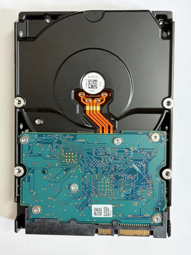 HGST 4TB x 2台 (計8TB)