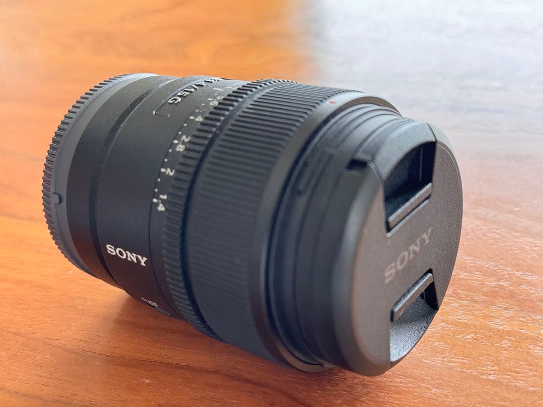 超美品　新品購入1年半　SONY 単焦点レンズ　SEL15F14G