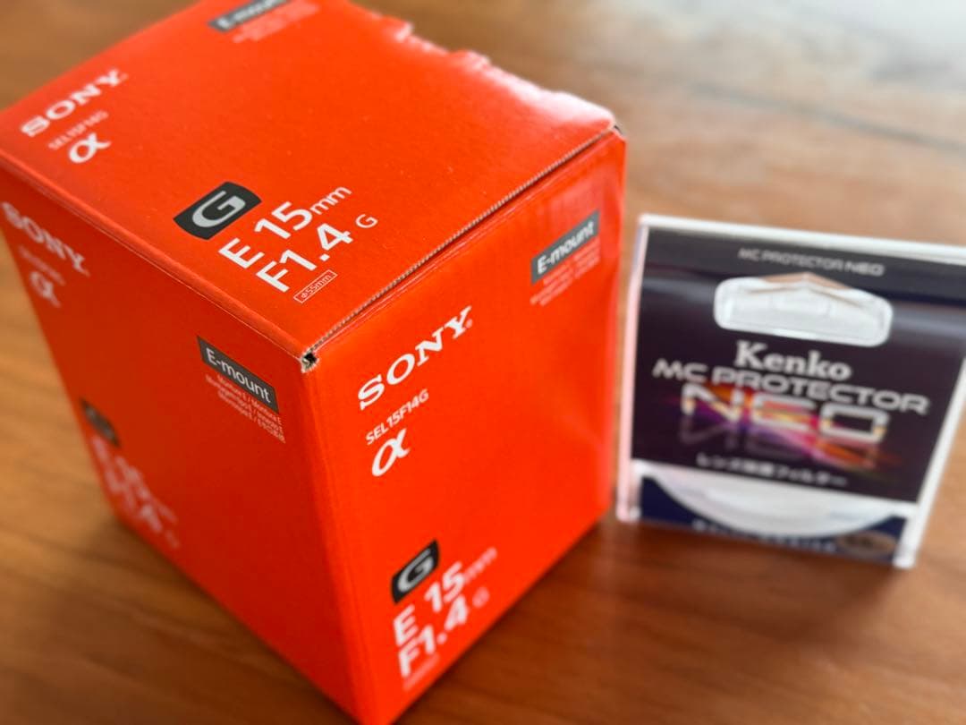 超美品　新品購入1年半　SONY 単焦点レンズ　SEL15F14G
