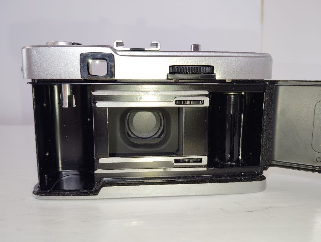 OLYMPUS TRIP35（動作品）スエード張り