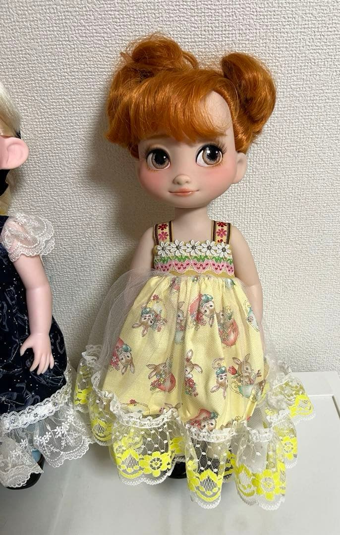ディズニーアニメータードールの人形（アナ、エルサ）洋服セット