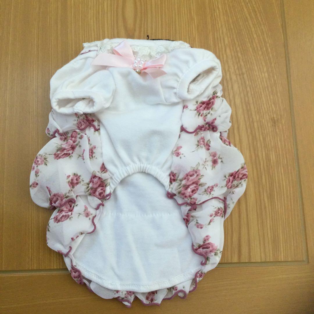 きゃんナナ　花柄レースワンピース