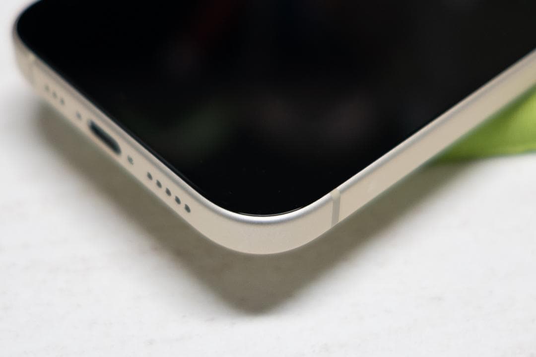 iPhone15 128GB イエロー SIMフリー バッテリー 79%