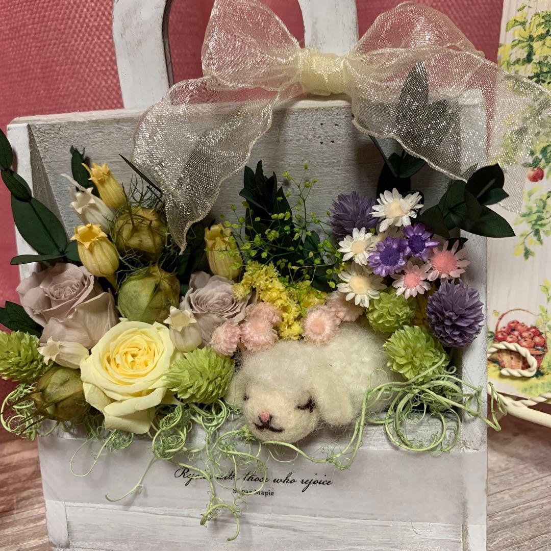 プリザーブドフラワー♡羊さんのウッドジョッパーズアレンジ