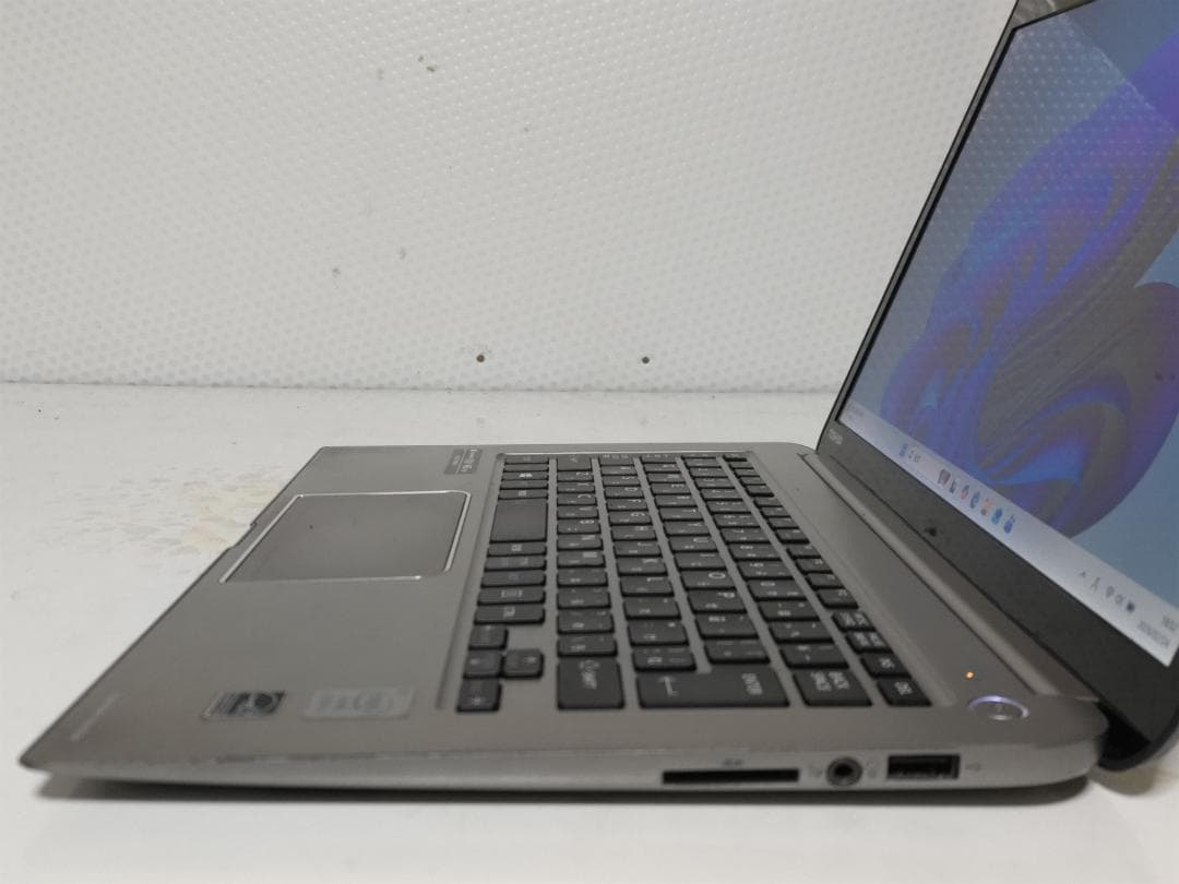 お買得！！東芝 dynabook 8GB SSD 128GB Win11★G7