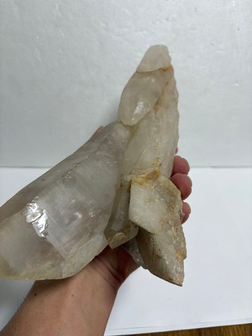 ヒマラヤ産　大きな水晶クラスタ　約1820g 置き物に良い形　パワーストーン