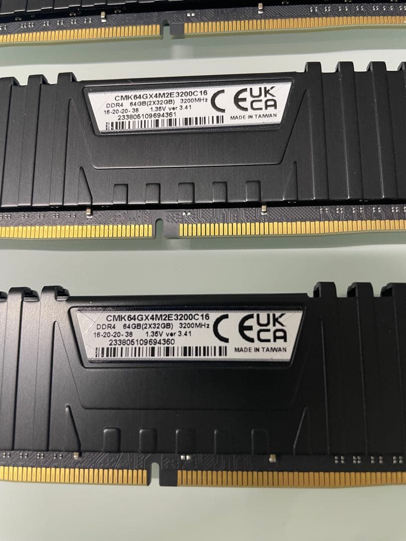 メモリー Corsair Vengeance LPX DDR4 32GBx4