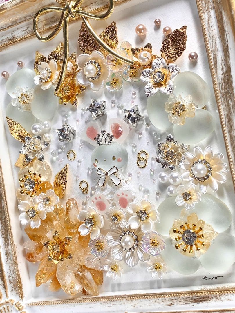 うさぎプリンセス 純白のフラワーリース インテリア シーグラスアート 置物