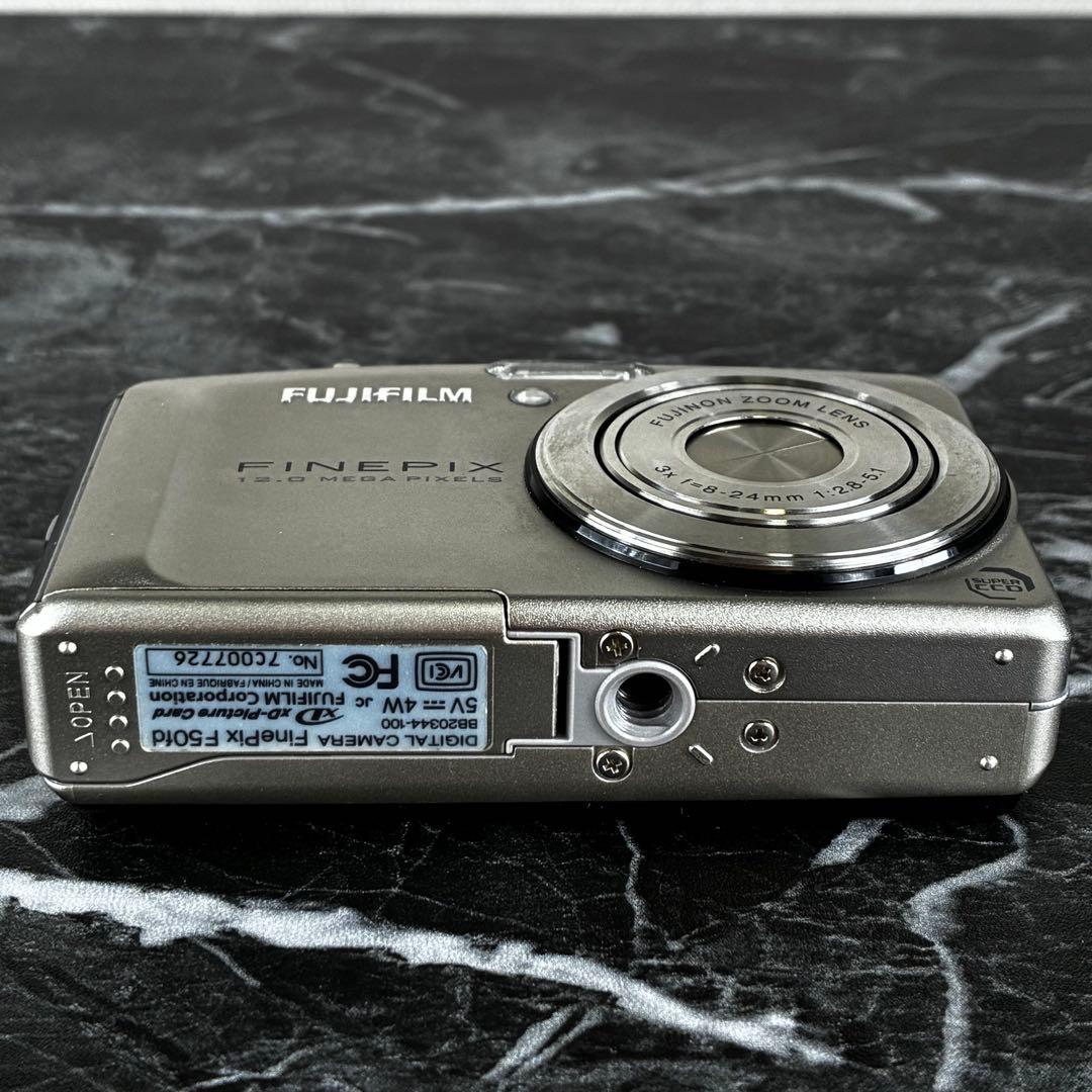 FUJIFILM FinePix F50fd コンパクトデジタルカメラ