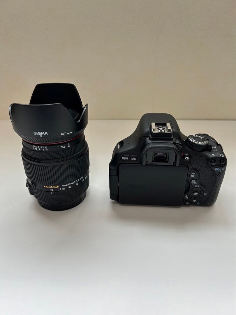 があとCanon EOS Kiss X5