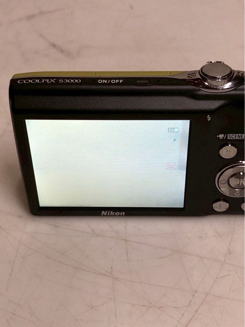 Nikon COOLPIX S3000 コンパクトデジタルカメラ