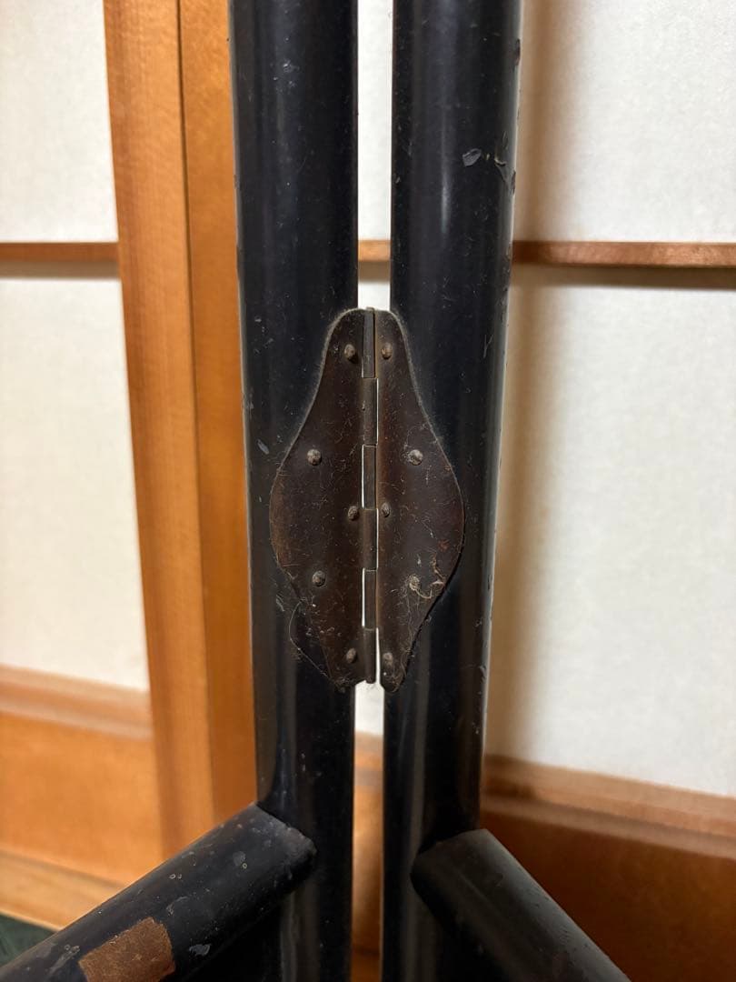 二つ折り衣類掛け