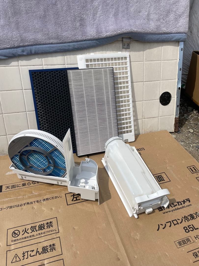 花粉対策特価！SHARP 空気清浄機 KC-R50-W 2023年製　在庫多数