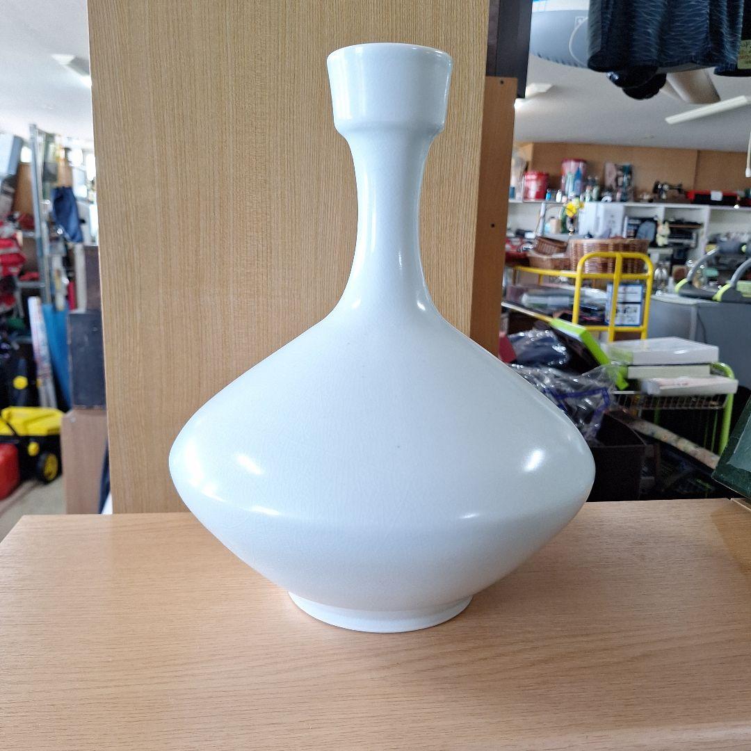 白磁　瑚峰