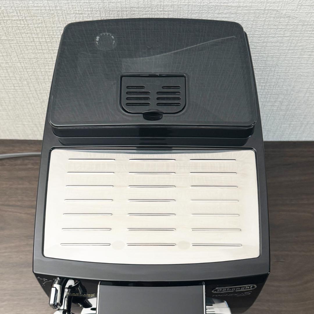 美品　デロンギ マグニフィカS ECAM23120B エスプレッソマシン