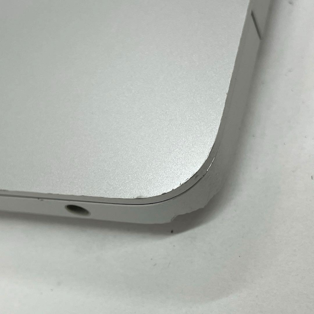 MacBook本体 Apple MacBook Air (M1, 13-inch, 2020)
