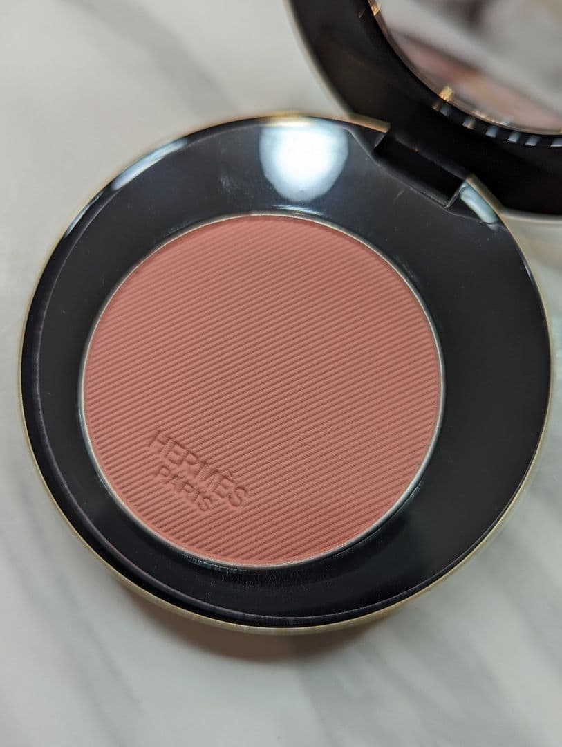 未使用チークカラー ローズ エルメス プードル ソワイユーズ 32 HERMES