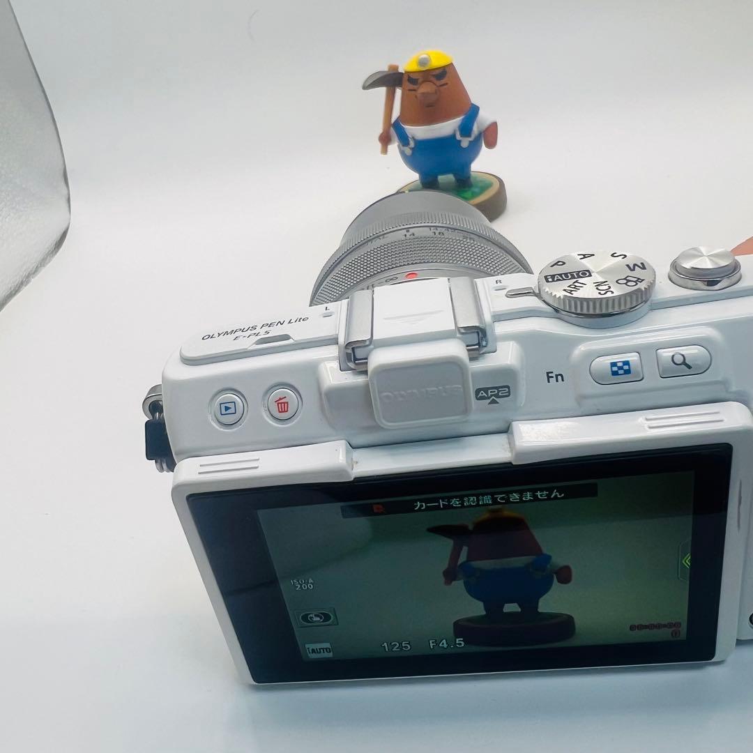 OLYMPUS PEN Lite E-PL5 ダブルズームキット ホワイト