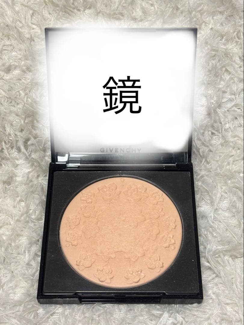 【GIVENCHY】フェイスパウダー　プードル・グロウ00