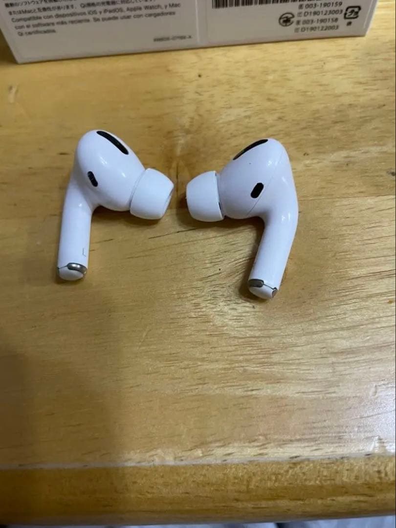 そ*ま様 AirPods Pro 本体 充電ケース付き