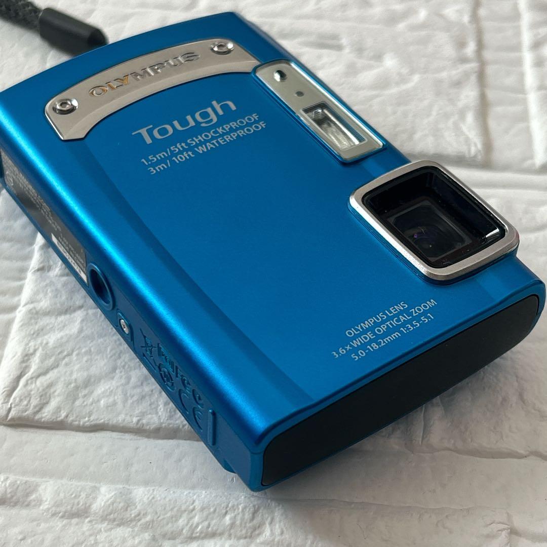 デジタルカメラ　OLYMPUS TOUGH TG-320 ブルー　水中カメラ