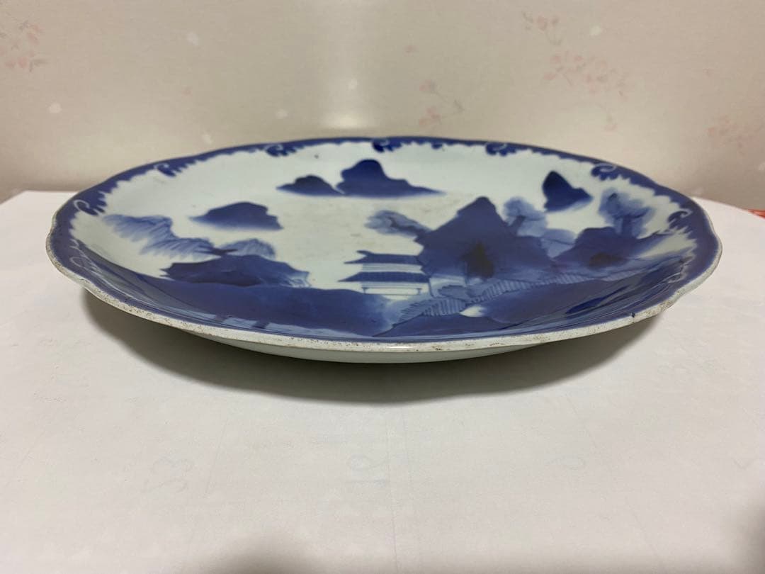 ♦️江戸時代後期 古伊万里 墨弾き 染付山水文様 輪花大皿 盛り付け皿骨董品