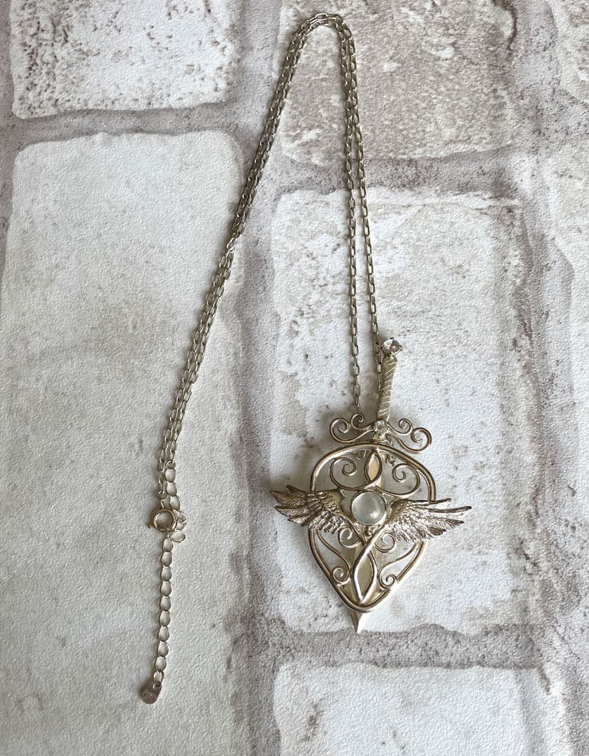 ネックレス　ハンドメイド　シルバー　ムーンストーン　剣と盾　ファンタジー3way