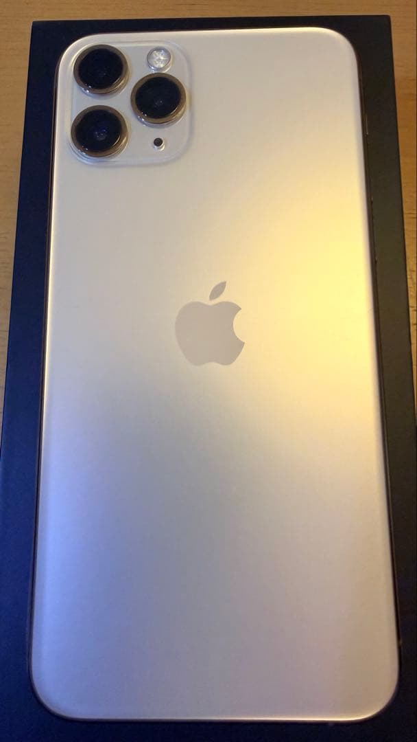 休日限定値下げ中！極美品　iPhone 11 Pro ゴールド 512 G