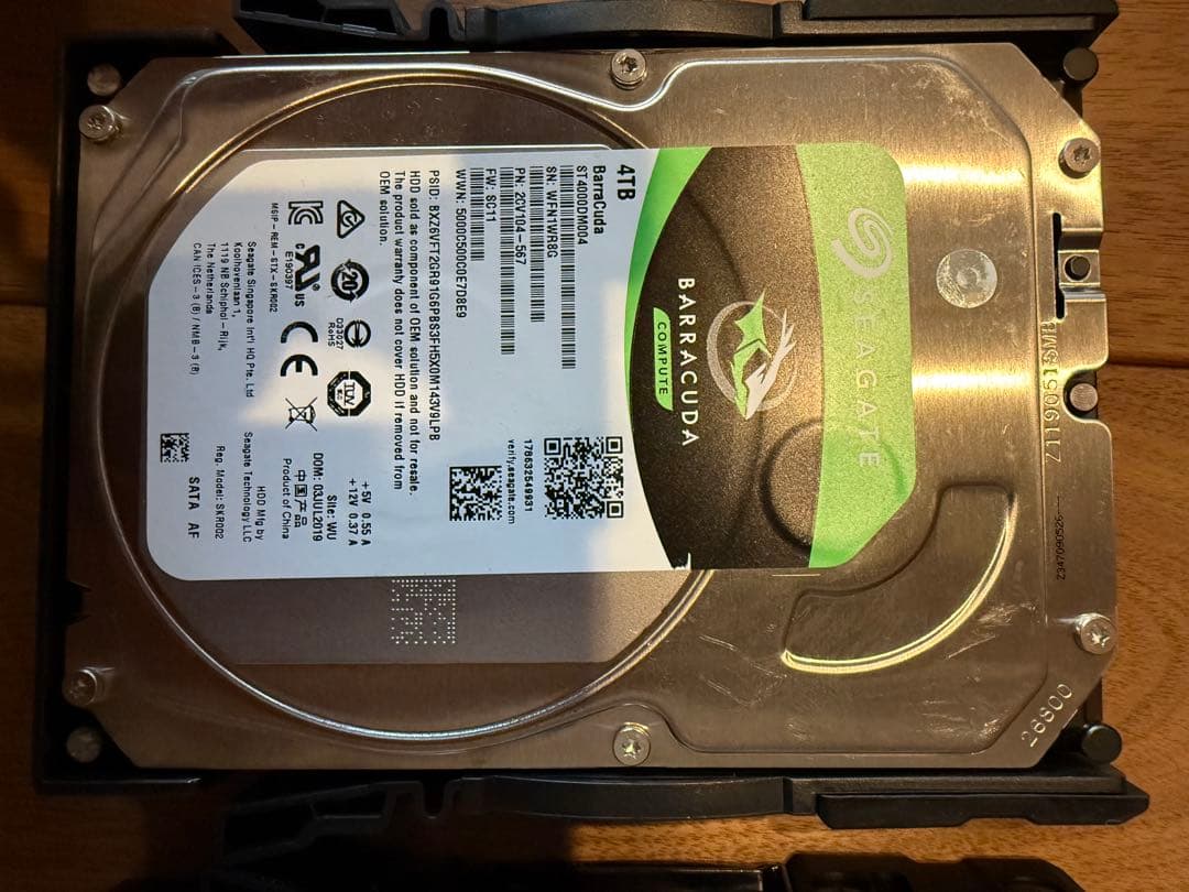 UGREEN NASync DH2300 HDD 4TB 2個　8TBセット
