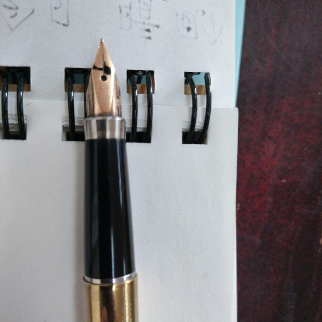 ゴールド 万年筆金 k14#200 ストライプデザイン中国有名金笔HERO