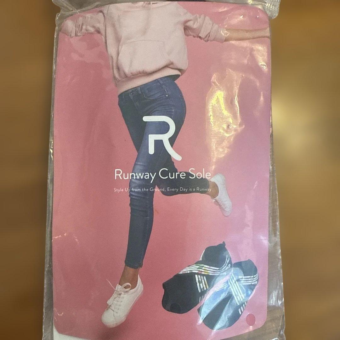 Runway Cure Sole 着圧ソックス 黒