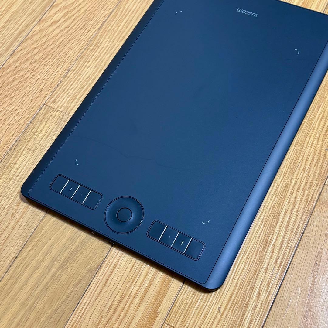 Wacom Intuos Pro PTH-660/K0 ペンタブレット本体