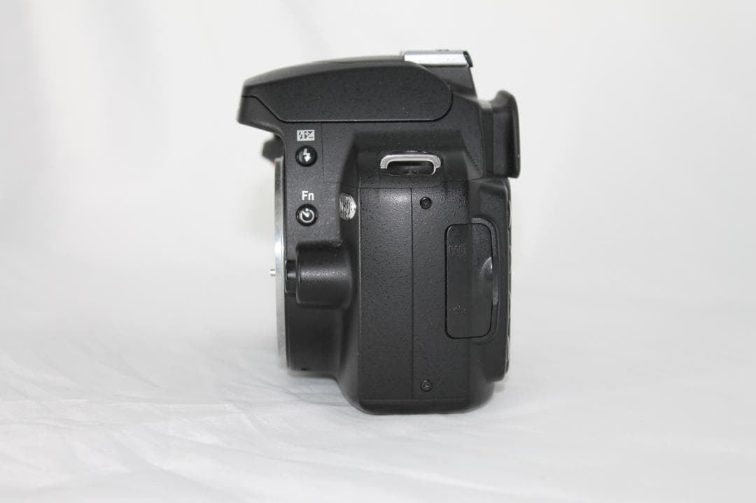 ●手ぶれ補正✨ Nikon D60 一眼レフ レンズセット 充電器付　デジカメ
