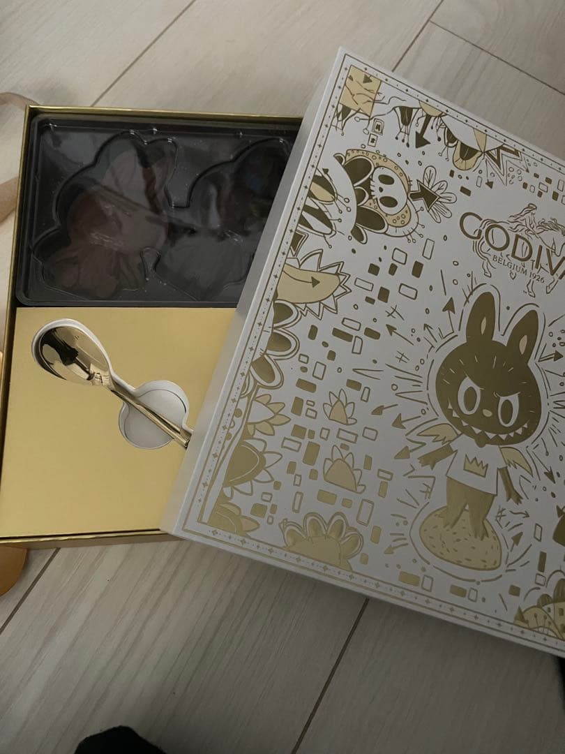 GODIVA✖️LABUBUチョコレート&ティーカップセットボックス
