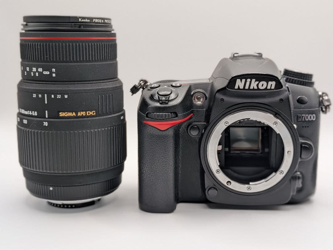 中級機 Nikon D7000 ＋ 高性能 SIGMA APOレンズ 300mm